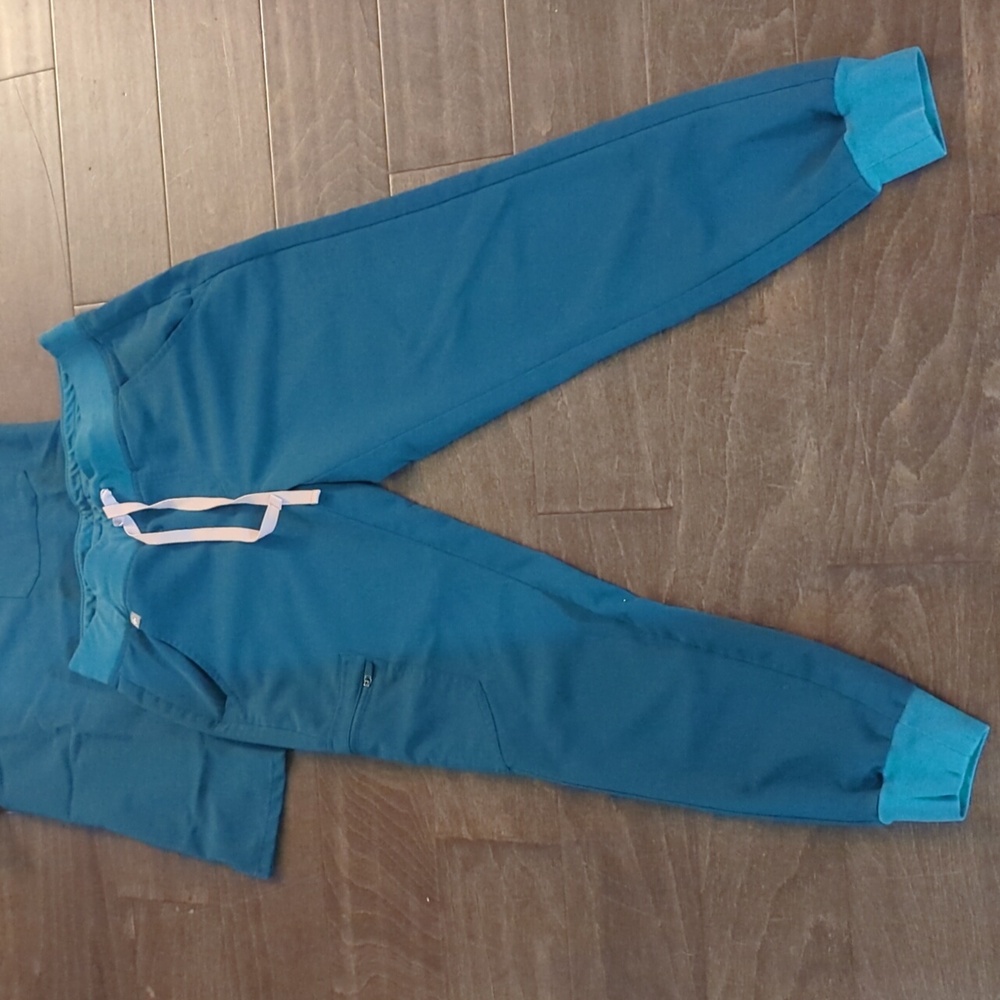 Figs Blue Scrub Set - Picture 4 of 6